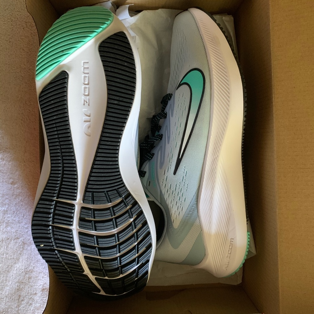 Women’s Nike Air Zoom Winflo 7